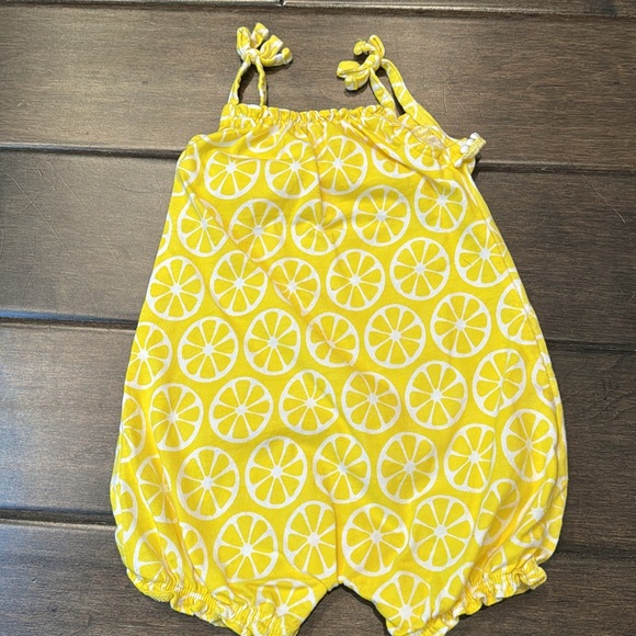 💜3/$15 Carter’s Baby Bundle - Picture 4 of 10